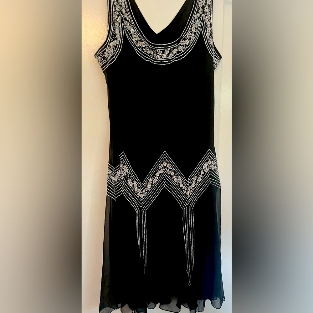 Elegant beaded “flapper” dress - size 20W -excellent condition